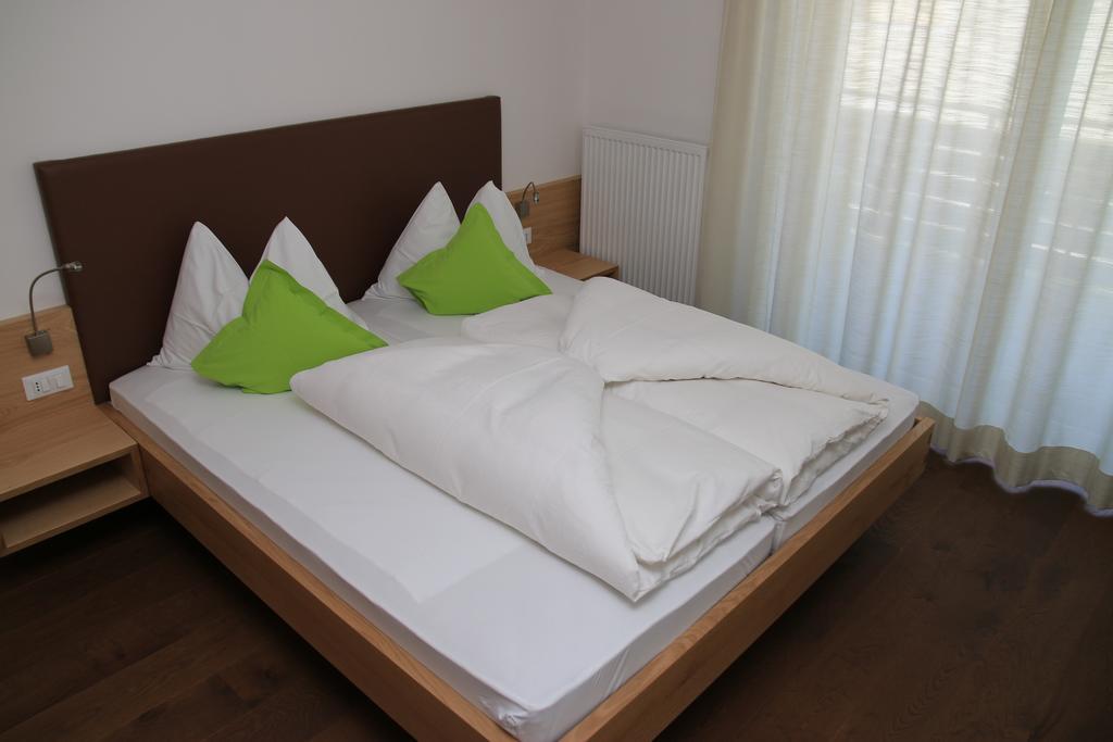 Hotel Garni Raffein à Lana Extérieur photo